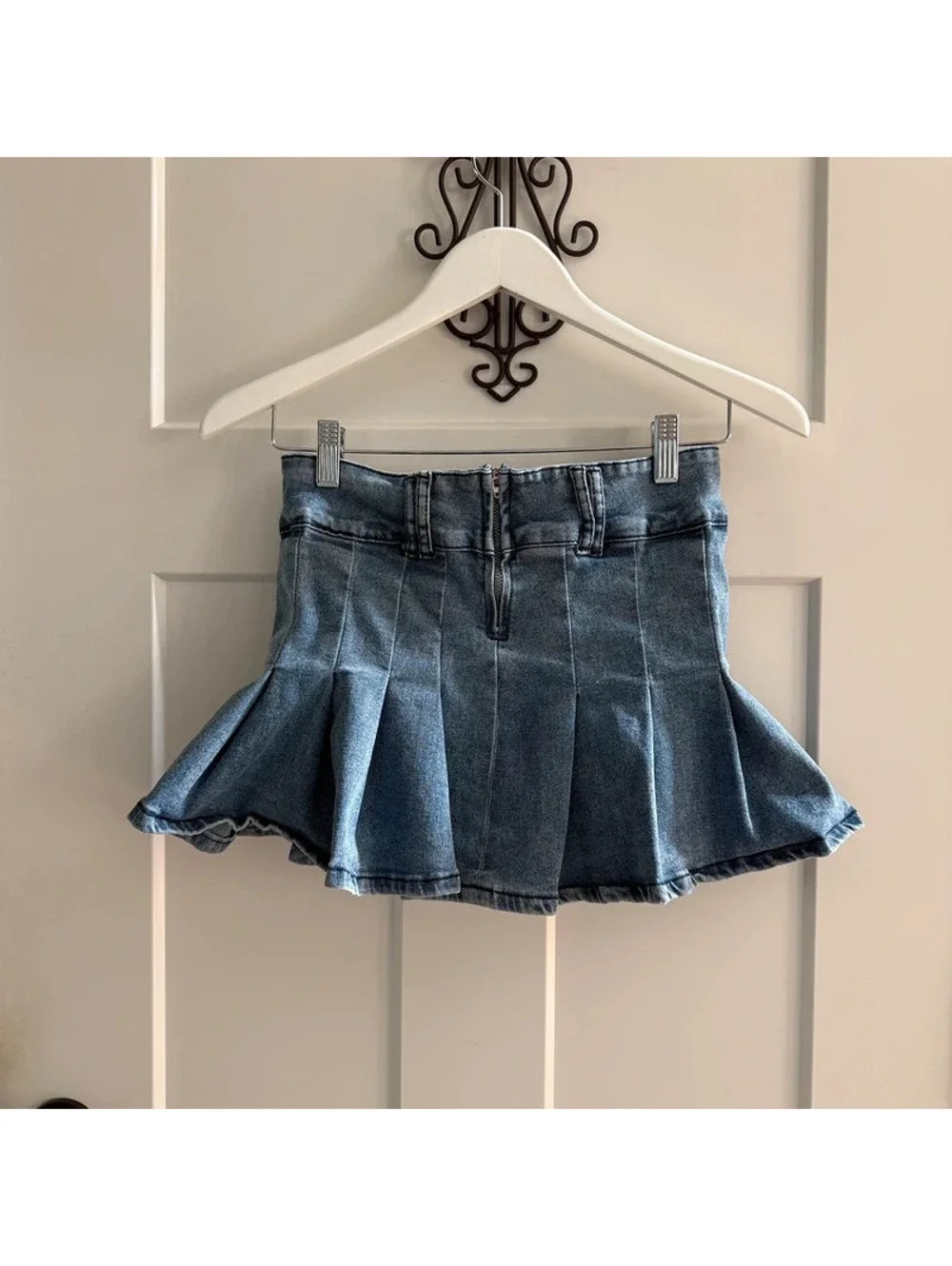 Goodtimes Pleated Denim Mini Skirt Women’s Small Blue Y2K High Waist Flare